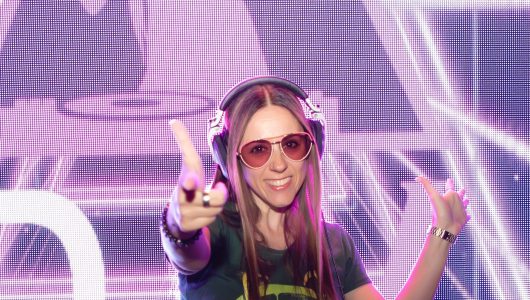 DJ-V_Live_2
