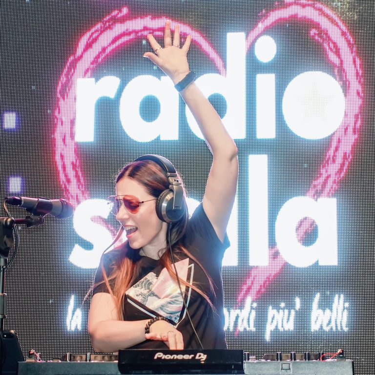 DJ-V_Radio_Stella